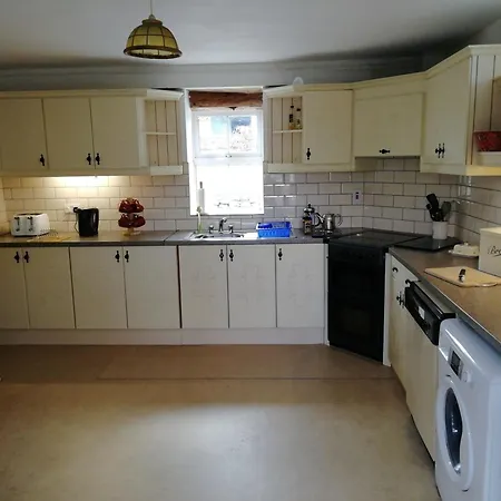 Tig Rua كيلارني